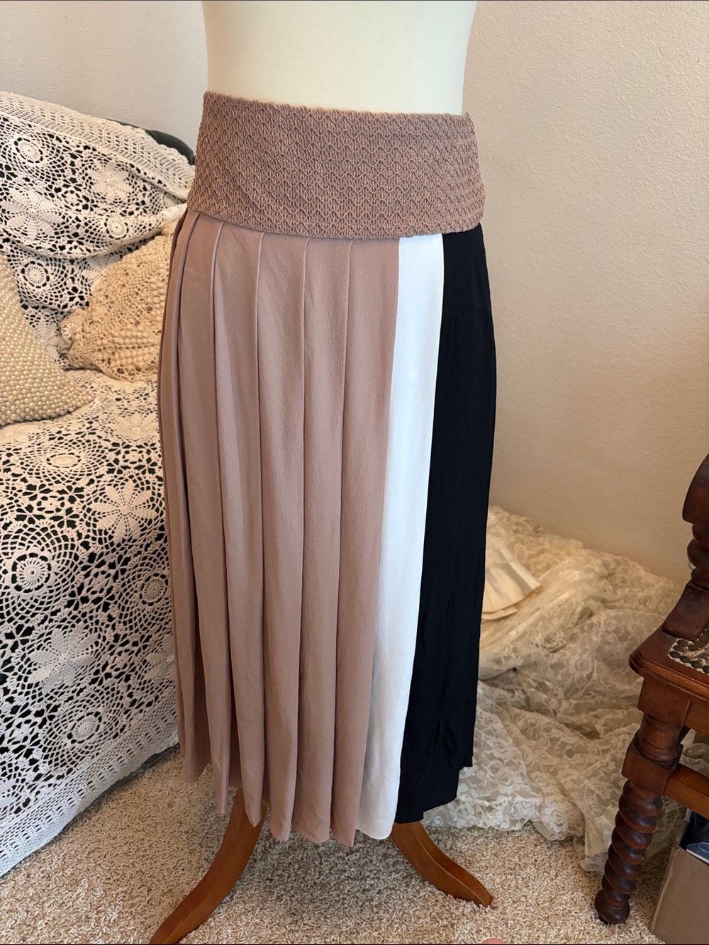 Colorblock Pleated Midi Skirt in Taupe, White & Black
